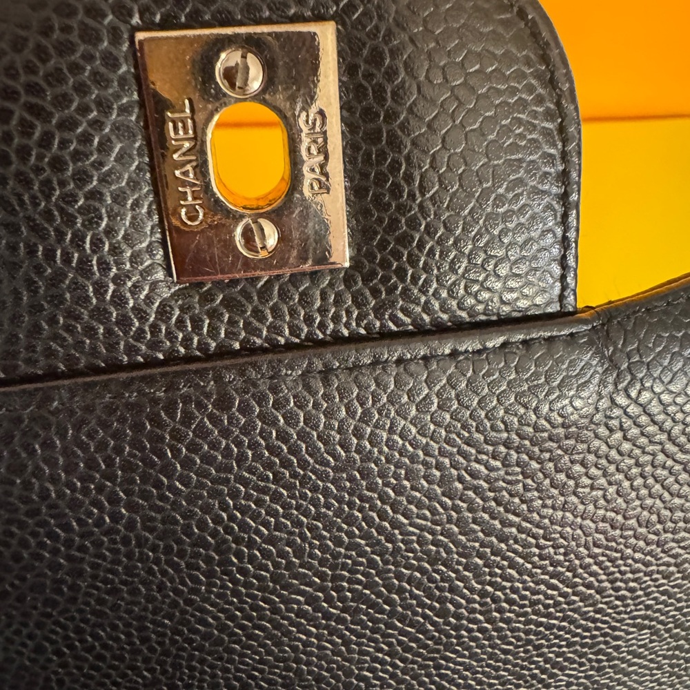 CHANEL Black Quilted Shoulder Bag with Chain Strap - Picture 6 of 15